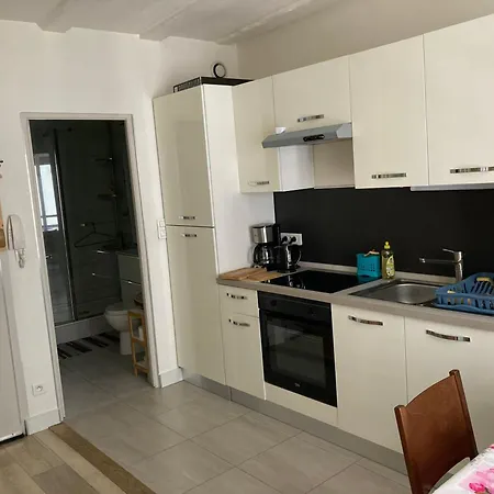 Centre Gare Apartment